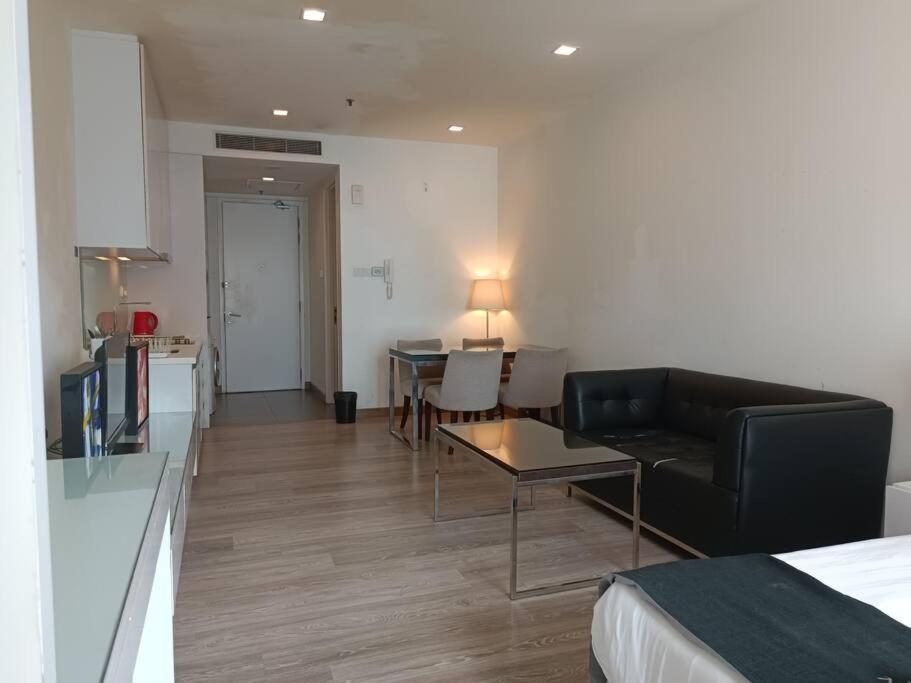 Rm203 Bukit Bintang Balcony Infinity Pool Kuala Lumpur